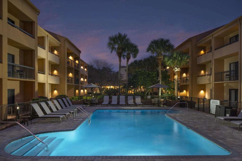 Courtyard by Marriott Jacksonville at the Mayo Clinic Campus/Beaches Main image 1